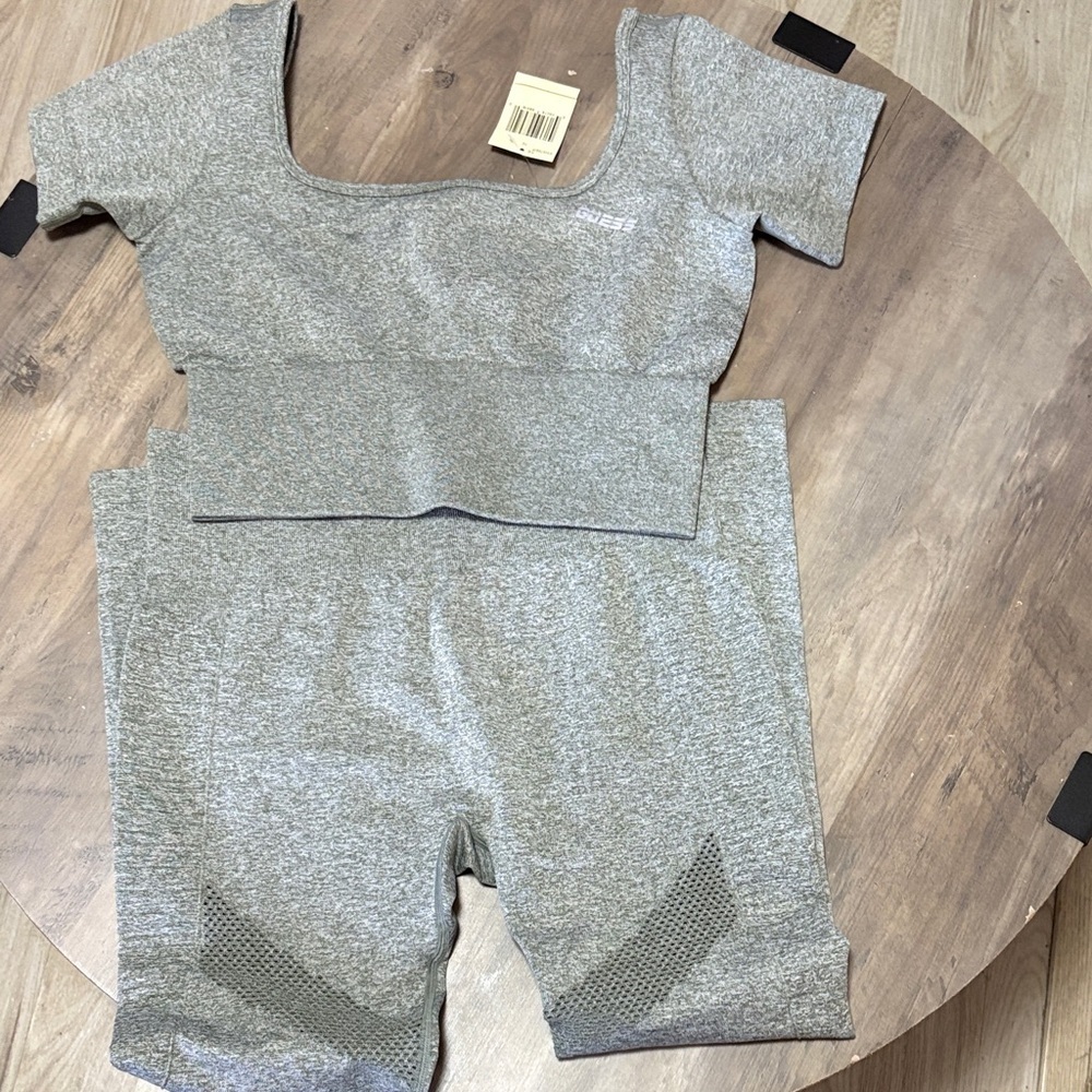 Guess Gray Activewear Set